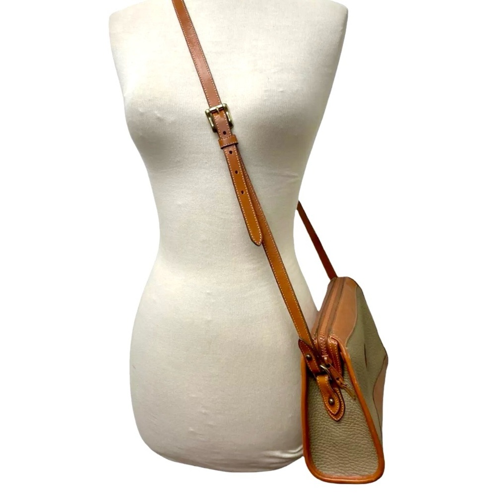 Vintage 80’s Dooney & Bourke Crossbody Handbag - Picture 2 of 11